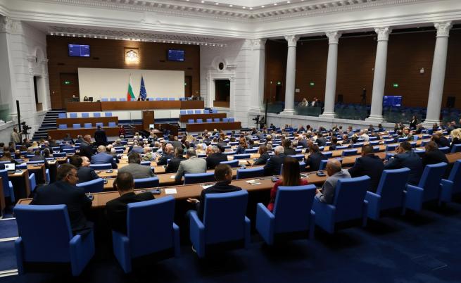 Въпреки оттеглянето на Бюджет 2026: ПП-ДБ внася вот на недоверие срещу кабинета