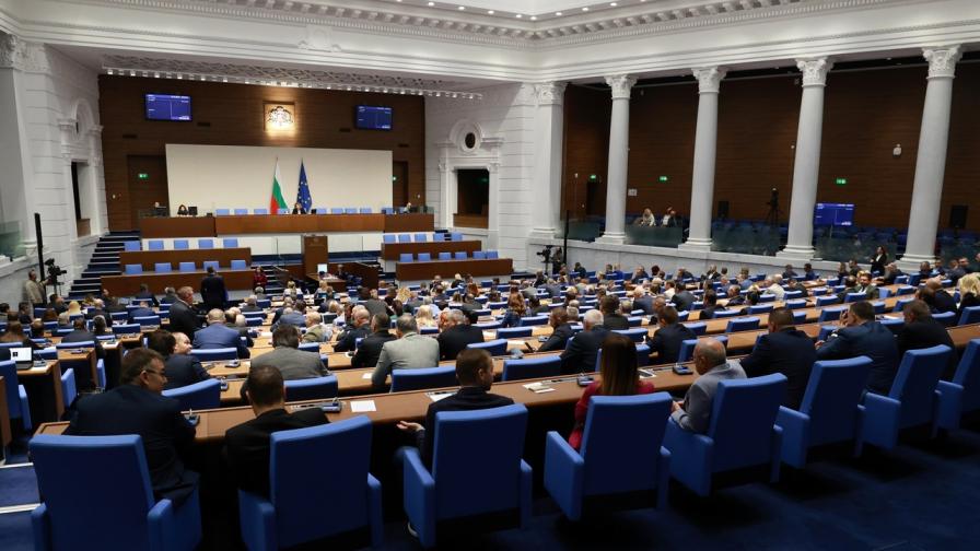 ПП-ДБ внесе вота на недоверие срещу кабинета "Желязков"