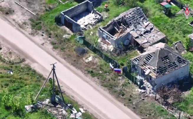 Украинската армия съобщи за голяма победа, превзела е тактически важно село в Донецка област