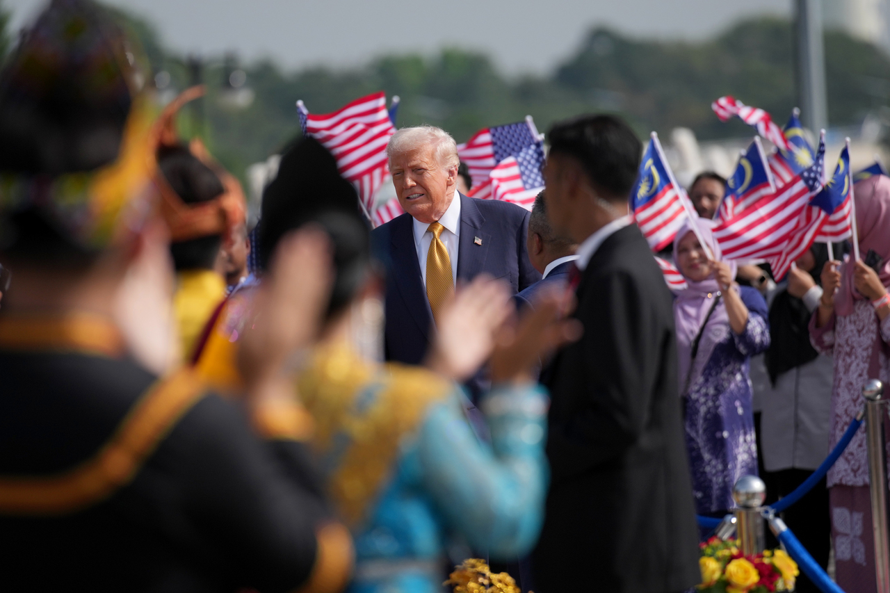 <p>Тръмп отпътува от Малайзия за Япония.</p>