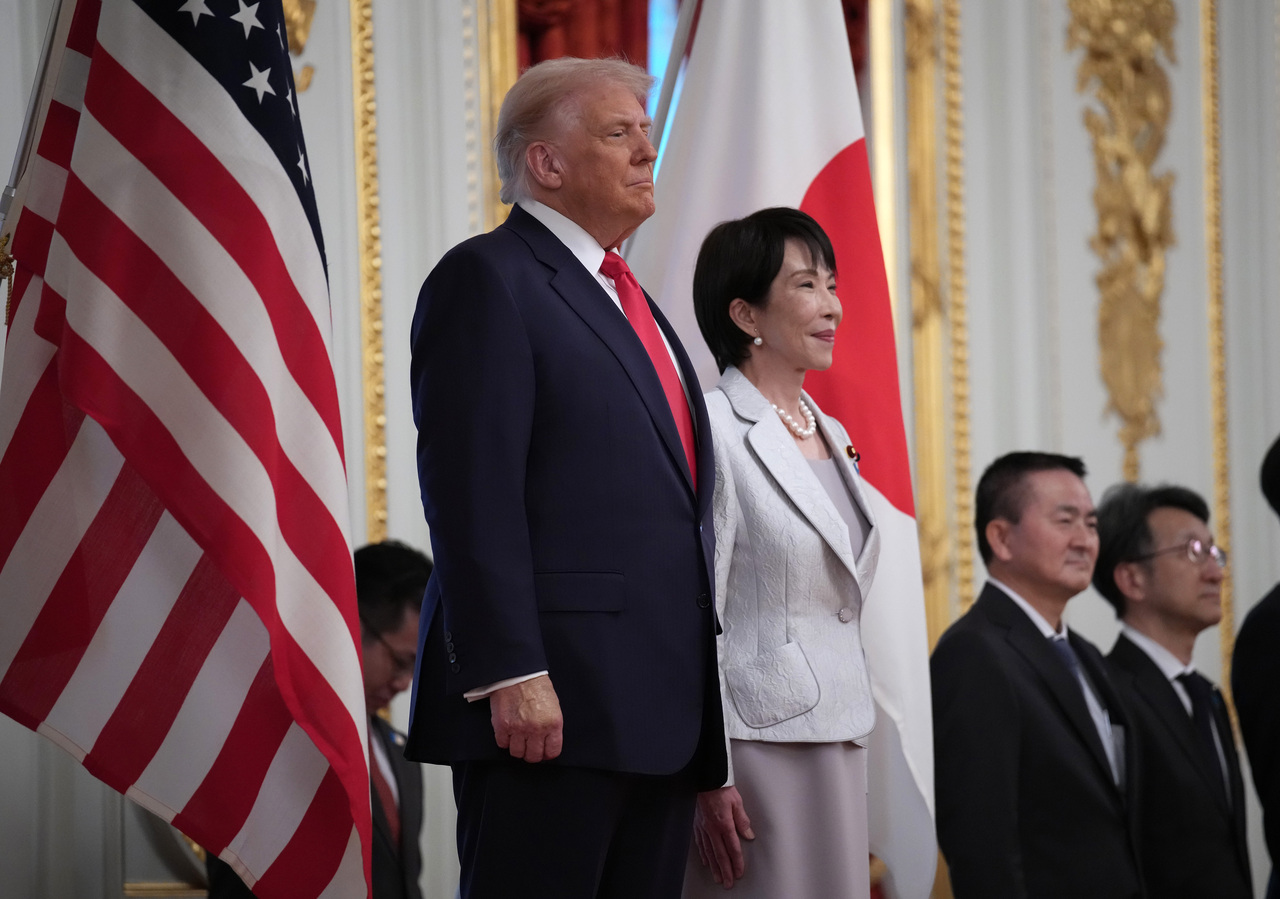 <p>Американският президент Доналд Тръмп се срещна в Токио с японската премиерка Санае Такаичи.</p>