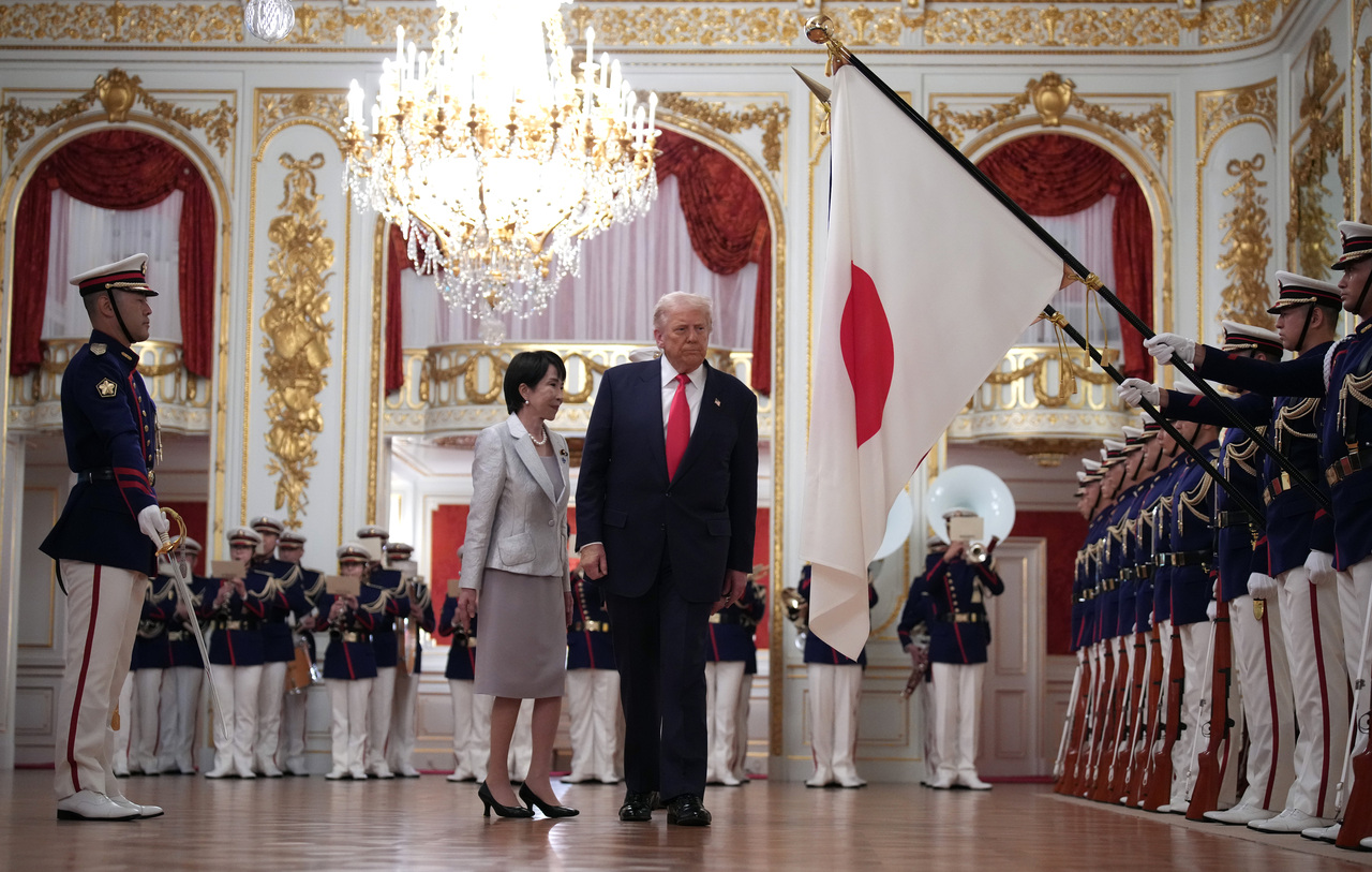 <p>Американският президент Доналд Тръмп се срещна в Токио с японската премиерка Санае Такаичи.</p>