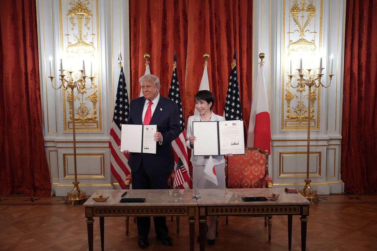 <p>Американският президент Доналд Тръмп се срещна в Токио с японската премиерка Санае Такаичи.</p>