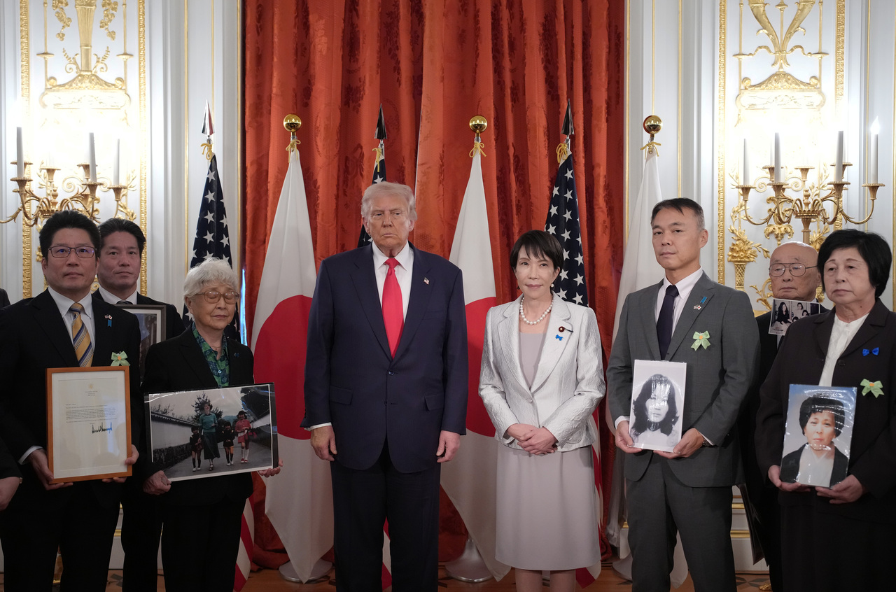 <p>Американският президент Доналд Тръмп се срещна в Токио с японската премиерка Санае Такаичи.</p>