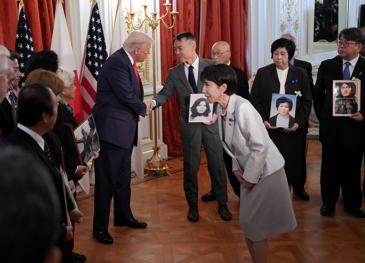 <p>Американският президент Доналд Тръмп се срещна в Токио с японската премиерка Санае Такаичи.</p>