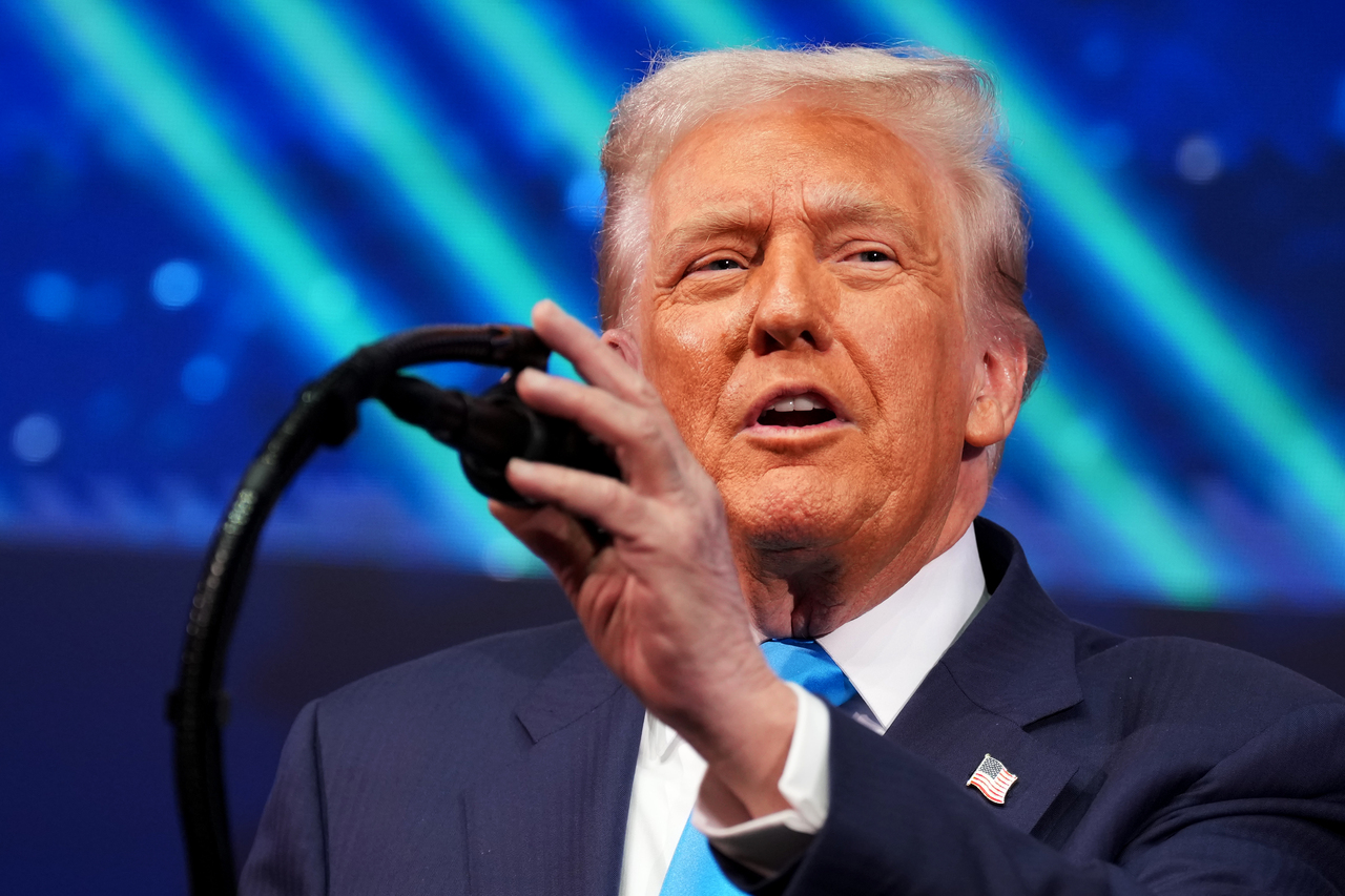 Опасна ли е дозата аспирин на Доналд Тръмп? Лекар обясни какво може да се случи