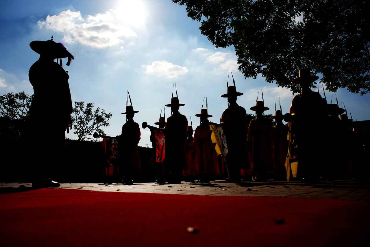 <p>Доналд Тръмп на посещение в Южна Корея.</p>