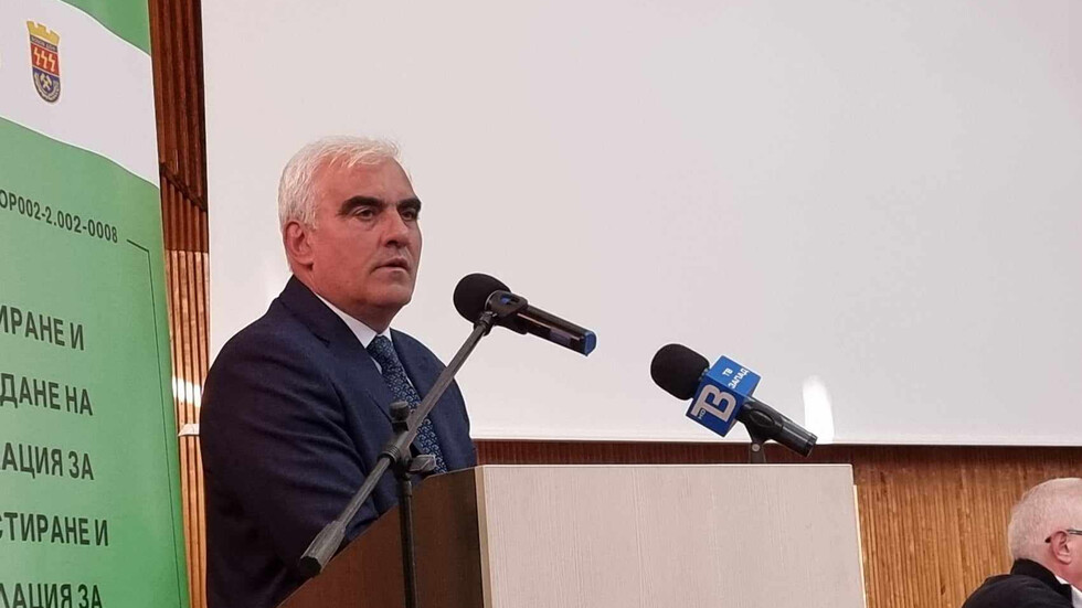 Осъдиха кмета на Дупница за закани към шефа на Районното управление