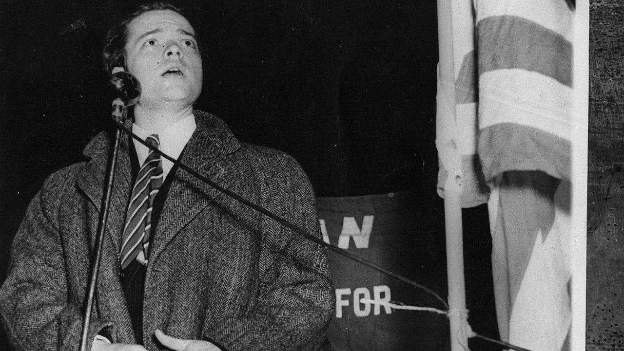 30 октомври: Как един 23-годишен гений изплаши цяла Америка