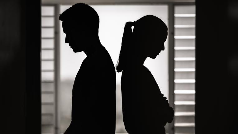 „Тихият отказ“ във връзката ти: Защо е най-опасното нещо и как да се справиш още днес