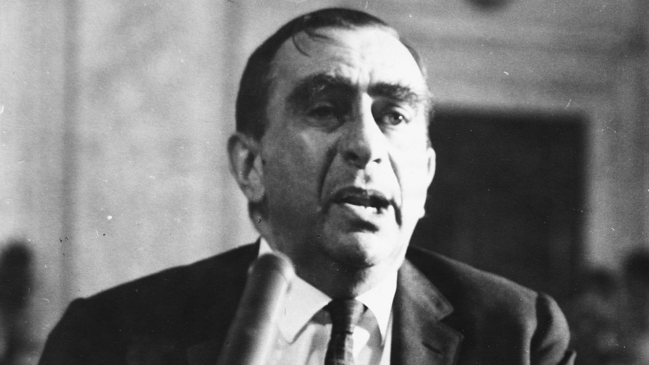 1 ноември: Светът навлиза в ерата на водородната бомба