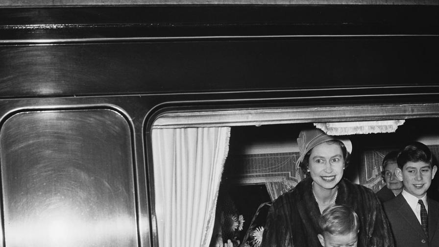 Принц Андрю – от „любимото дете“ до просто... Принц Андрю – от „любимото дете“ до просто...