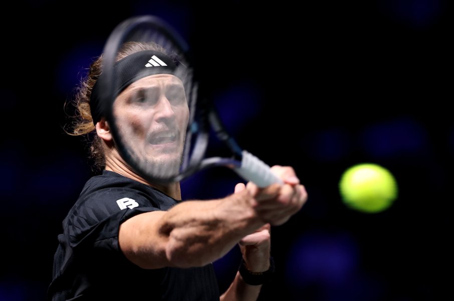 Алехандро Давидович Фокина Александър Зверев1