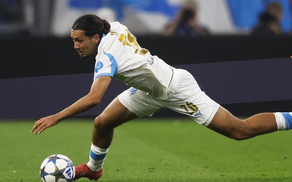 Ужас в Лига 1: играч колабира на терена (видео)