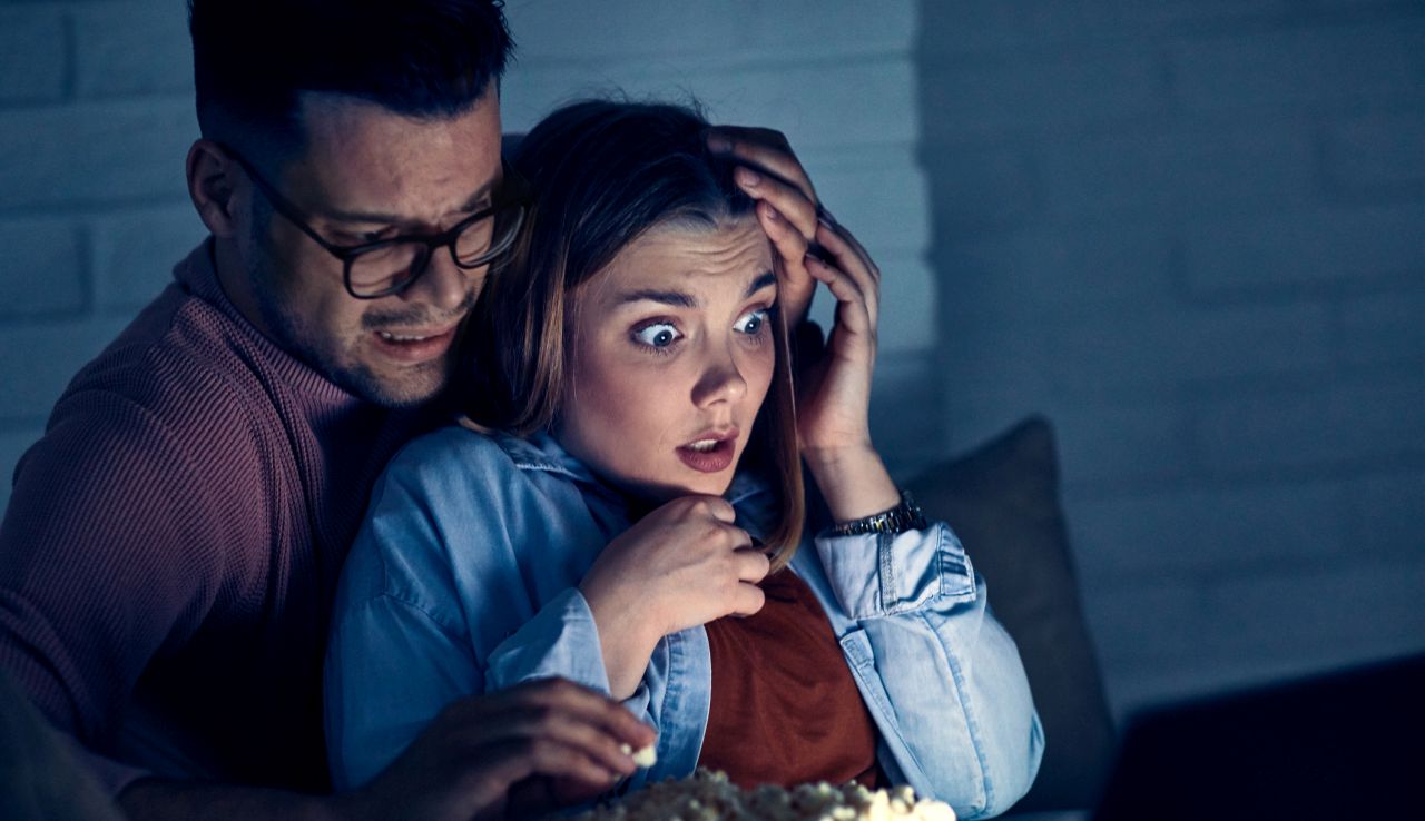 „Парадоксът на ужаса“: Как страшните филми могат да успокоят тревожността ви