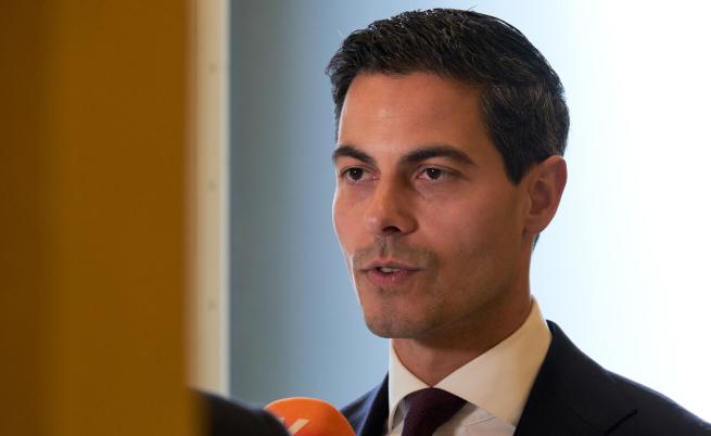 Секси, млад и хомосексуален: Кой е Роб Йетен, фаворитът за следващ премиер на Нидерландия Секси, млад и хомосексуален: Кой е Роб Йетен, фаворитът за следващ премиер на Нидерландия