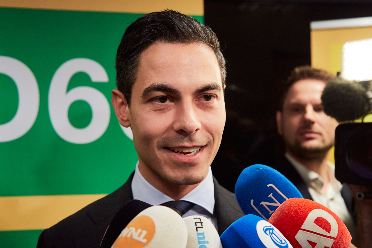 <p>Роб Йетен фаворит за премиер на Нидерландия.</p>