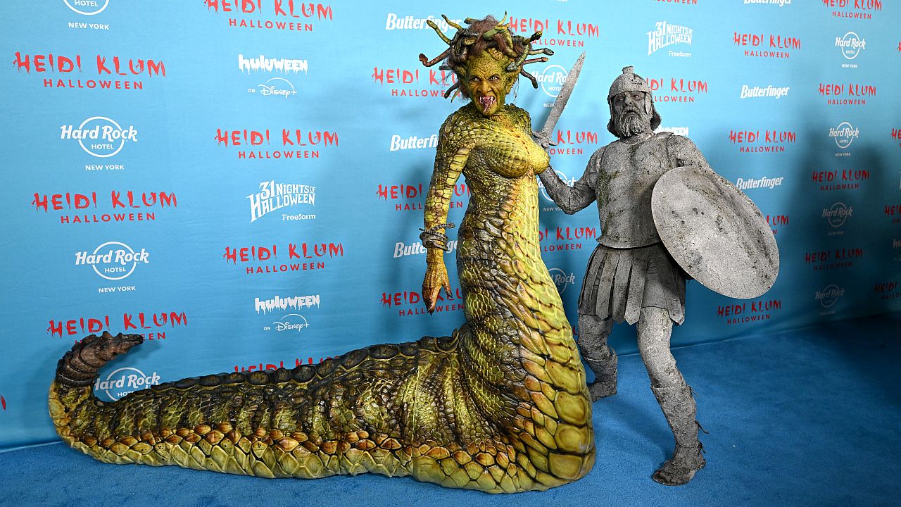 Кралицата на Хелоуин: Хайди Клум изуми като Медуза
