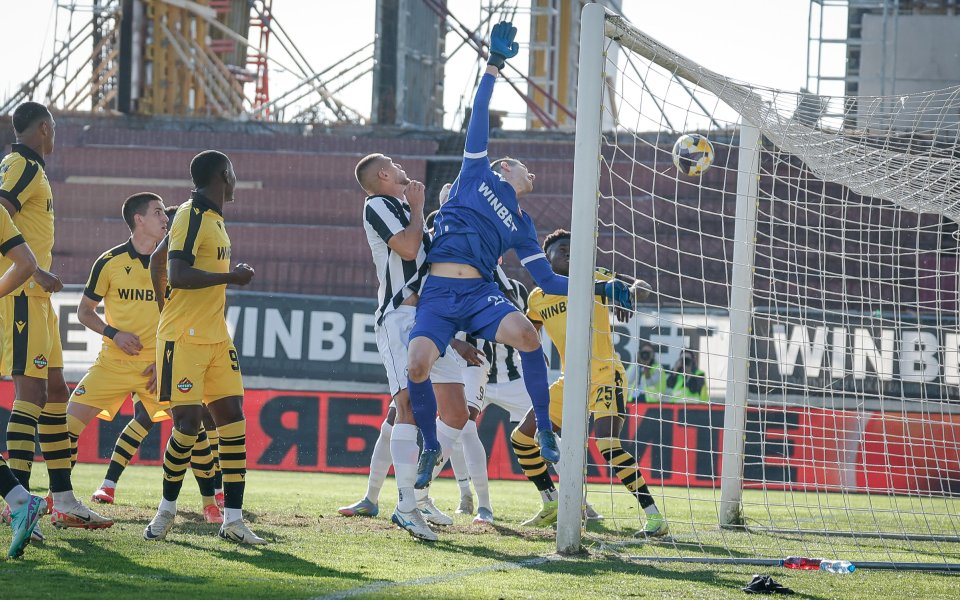 Потвърдено! Локо Пд - Ботев Пд се връща в 18:00 часа