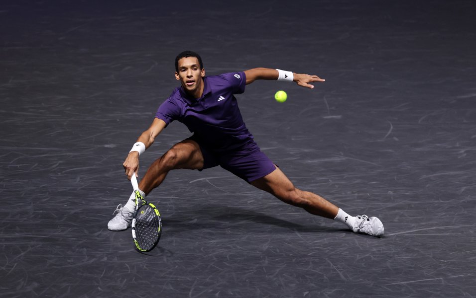 Феликс Оже Алиасим Александър Бублик1