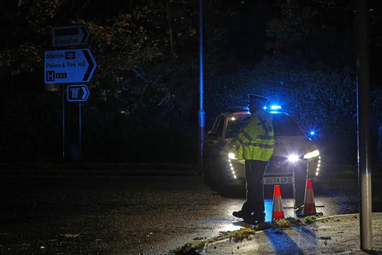 Масово кръвопролитие във влак във Великобритания