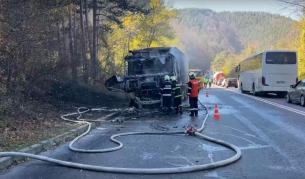 Камион се запали на Прохода на Републиката