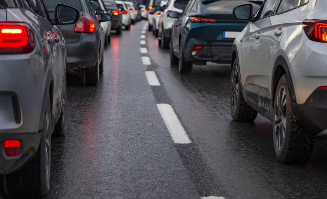 Две катастрофи причиниха задръстване на 