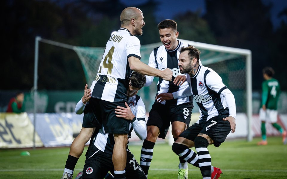 Берое Локомотив София1