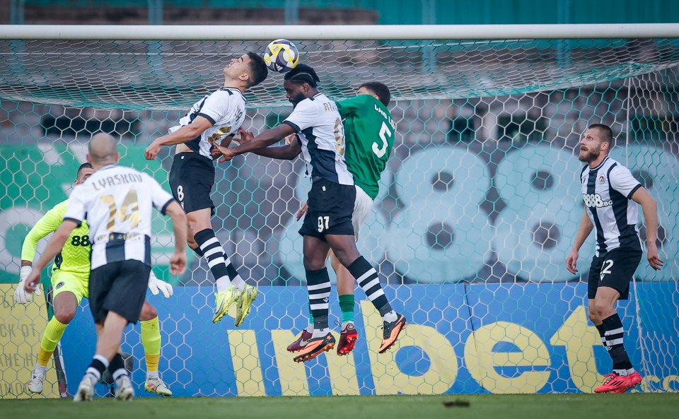 Берое Локомотив София1