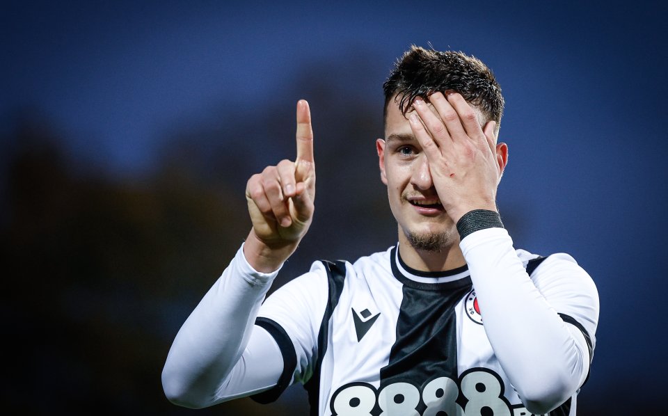 Берое Локомотив София1