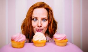 <p>Защо &bdquo;изяждаме&ldquo; чувствата си и как да го преодолеем</p>