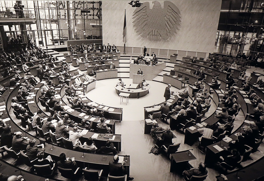 <p>Кристо и Жан-Клод Опакованият Райхстаг</p>