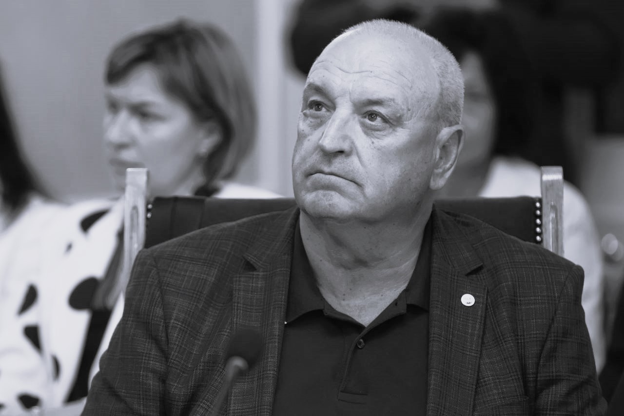 Почина зам.-министърът на младежта и спорта Стоян Андонов