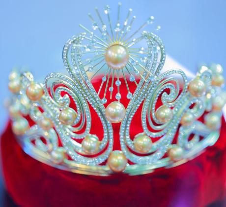 Ужасен момент на конкурса Мис Вселена Една от участничките беше