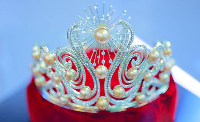 Скандал на „Мис Вселена“: Директорът на конкурса в Тайланд изгони 