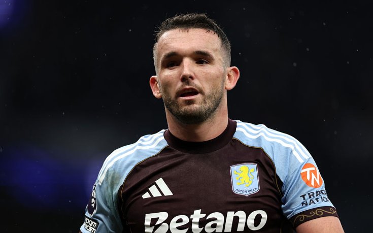 Ключова фигура преподписа с Астън Вила