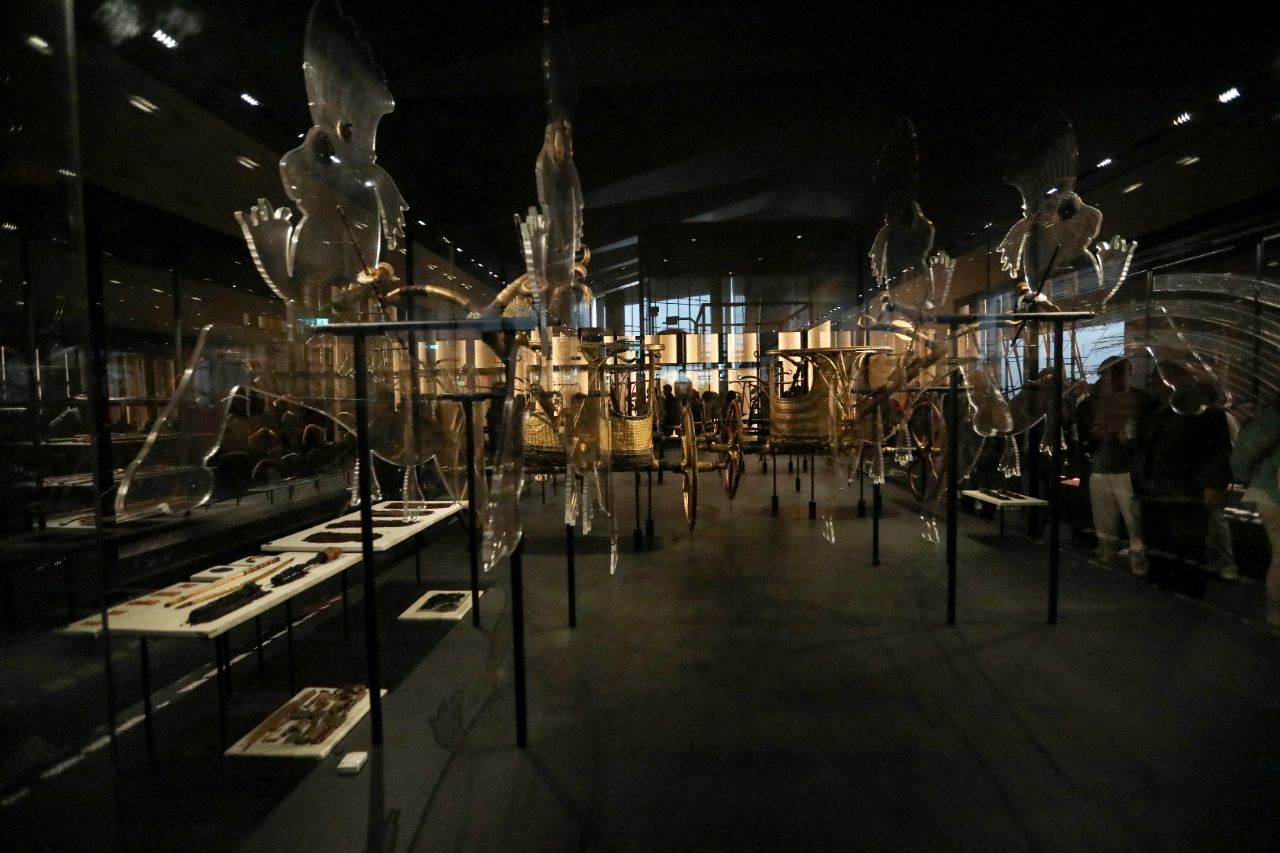 <p>Поглед към гигантския музей до пирамидите в Гиза.</p>