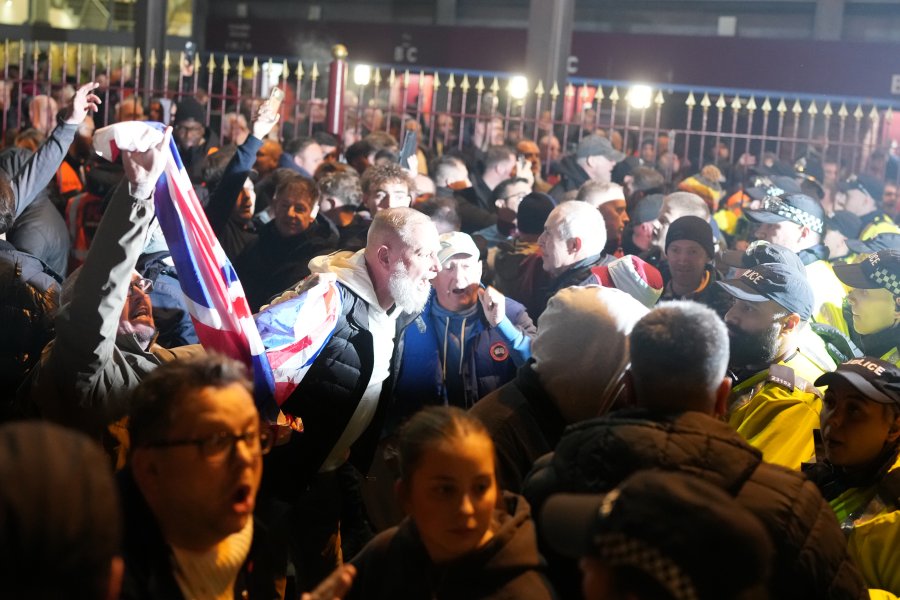 Астън Вила Макаби Тел Авив протести1