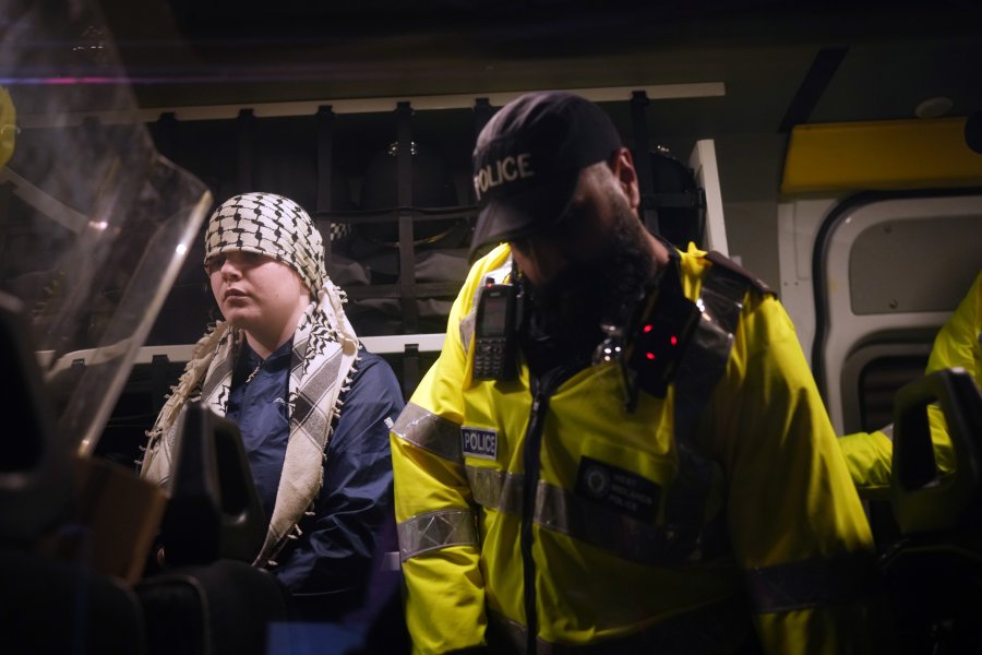 Астън Вила Макаби Тел Авив протести1