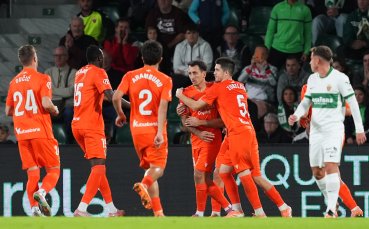 С дузпа в края Реал Сосиедад измъкна точка от Елче