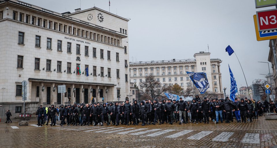 Шествие на феновете на Левски преди дербито с ЦСКА1