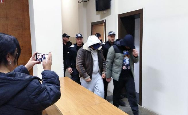 Задържаните за източване на гориво от тръбопровод на 