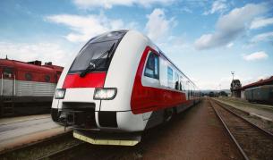 Влак блъсна 27-годишен мъж в Германия, взирал се в телефона си