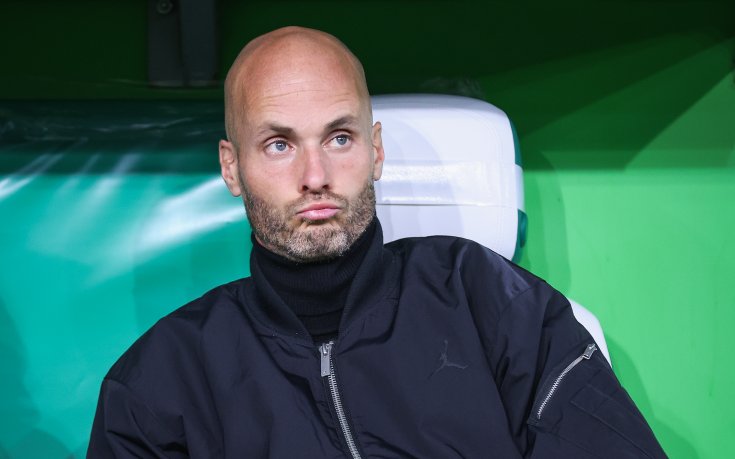 Волфсбург уволни треньора си