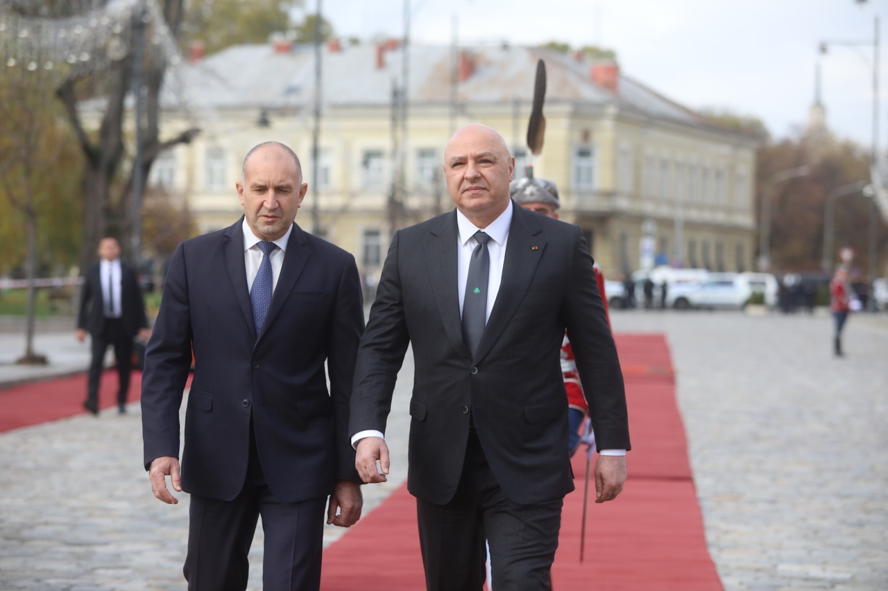 <p>Президентът Радев посрещна ливанския си колега Жозеф Аун в София.</p>