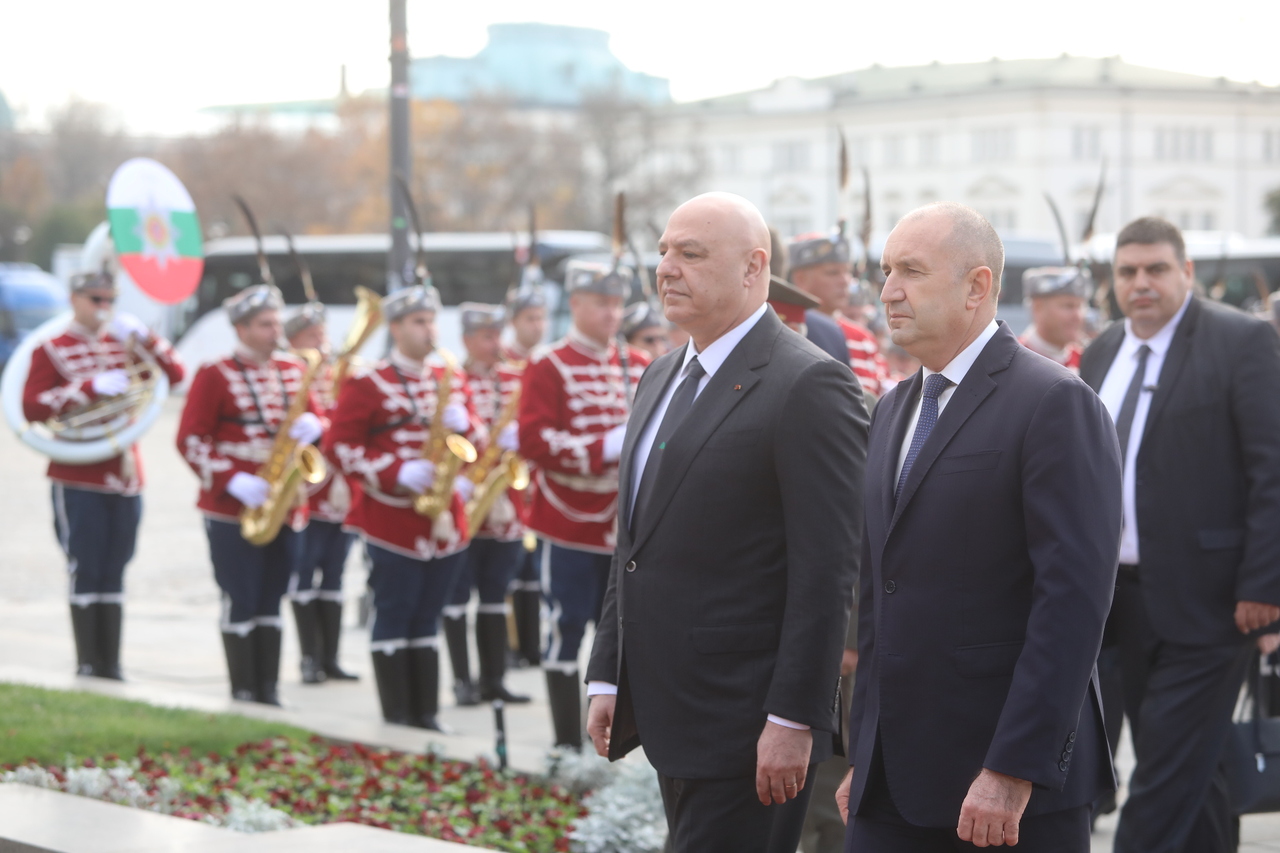 <p>Президентът Радев посрещна ливанския си колега Жозеф Аун в София.</p>