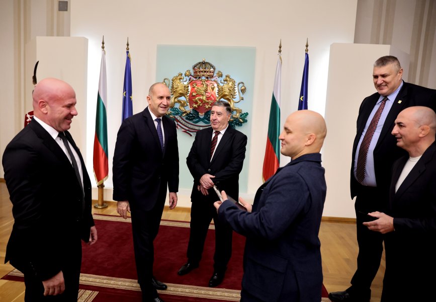 Президентът Румен Радев награди с Почетен знак изявени спортисти1