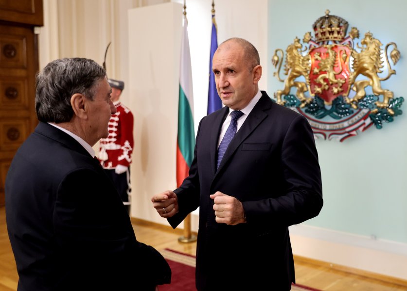 Президентът Румен Радев награди с Почетен знак изявени спортисти1