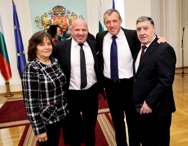 Президентът Румен Радев награди с Почетен знак изявени спортисти1