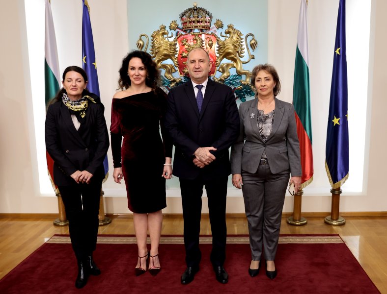 Президентът Румен Радев награди с Почетен знак изявени спортисти1